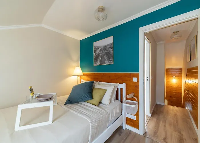 Bica Apartments 3*